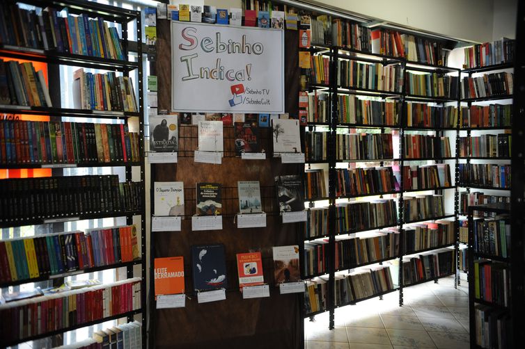 Hoje (29) é dia Nacional do Livro. Na foto, o Sebinho, em Brasília, é referência no setor de livros usados. Possui um amplo acervo de títulos nas mais variadas áreas (José Cruz/Agência Brasil)