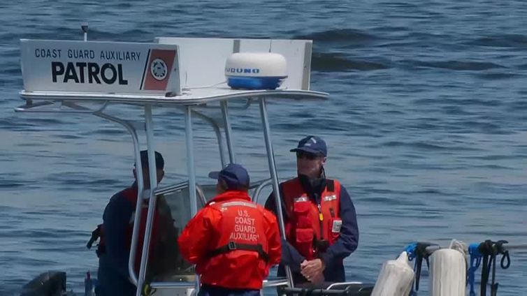 1681WD-TITANIC-SUBMERSIBLE_COAST_GUARD_BOSTON_O_ - BOSTON GUARD COAST/REUTERS