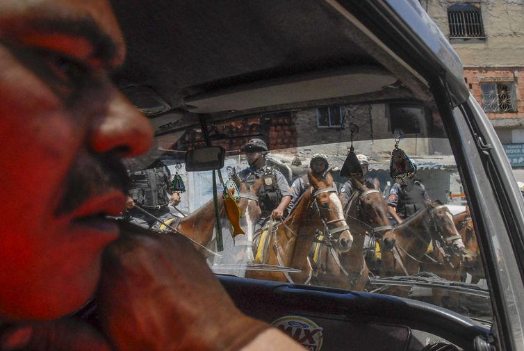 Rio de Janeiro (RJ) 15/09/2023 – As ações policiais nas favelas do Rio de Janeiro causam um prejuízo de pelo menos R$ 14 milhões por ano aos moradores dessas comunidades 
Foto: Tânia Regô/Agência Brasil